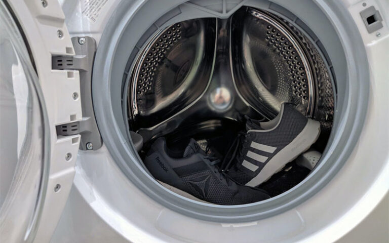 can i wash nmds in the washing machine