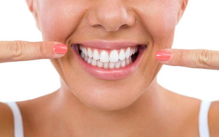 How to whiten teeth with white vinegar