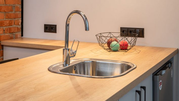 make bathroom sink shine like new